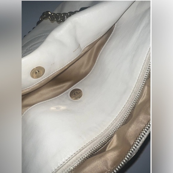 Chanel Rodeo Drive Hobo - Picture 11 of 14